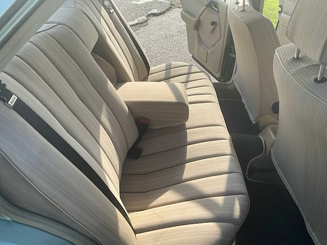 1986 mercedes-benz 200 d 200d 124 oldtimer - afbeelding 13 van  36