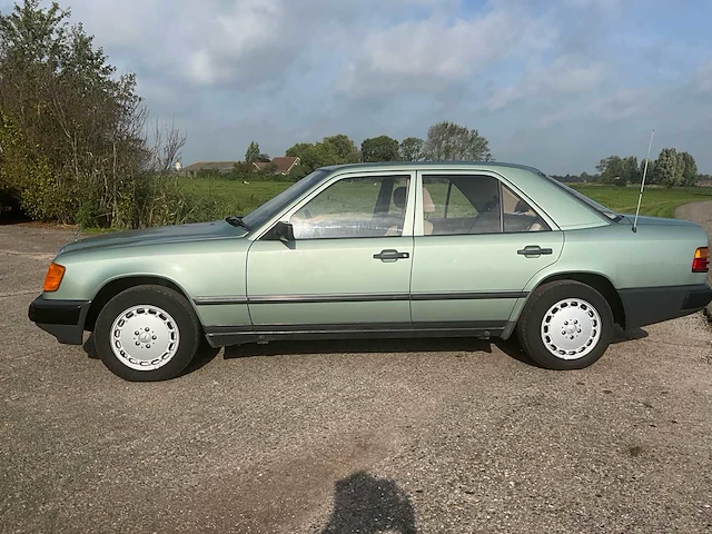 1986 mercedes-benz 200 d 200d 124 oldtimer - afbeelding 20 van  36