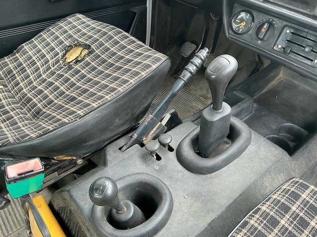 1986 mercedes-benz g-klasse 300 gd personenauto - afbeelding 18 van  44