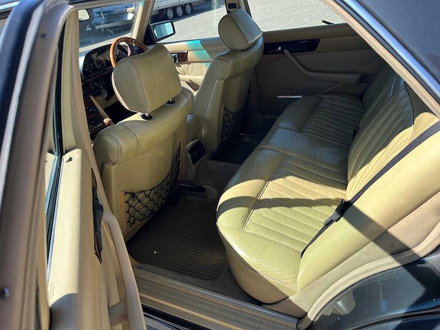 1986 mercedes-benz s-klasse 500 sel oldtimer - afbeelding 19 van  30