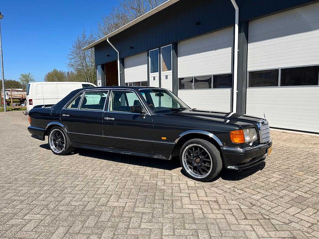 1986 mercedes-benz s-klasse 500 sel oldtimer - afbeelding 29 van  30