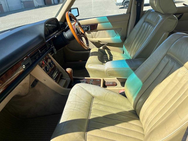 1986 mercedes-benz s-klasse 500 sel oldtimer - afbeelding 21 van  30