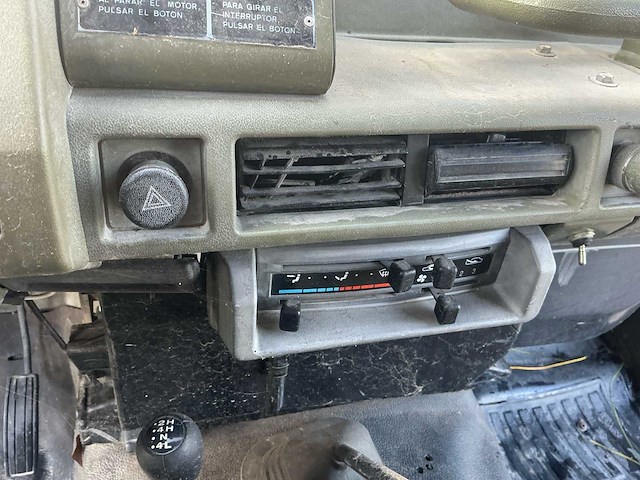1986 nissan patrol ml-6 personenauto - afbeelding 27 van  37