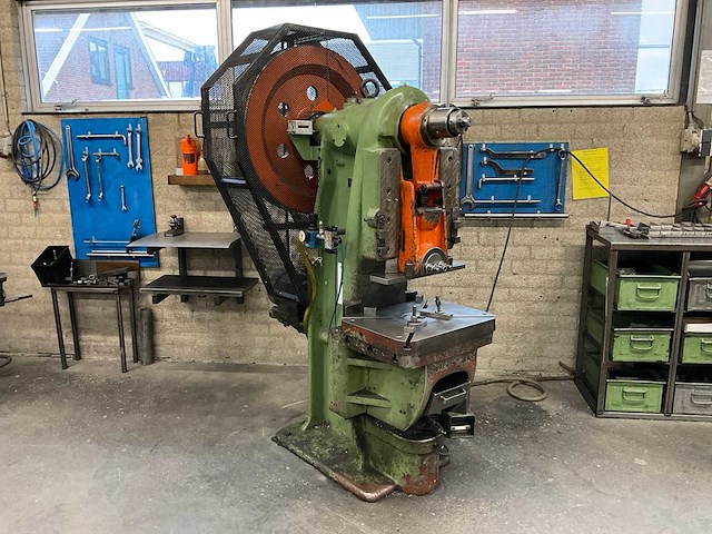 1986 rijva 504/1 excenterpers - afbeelding 1 van  14