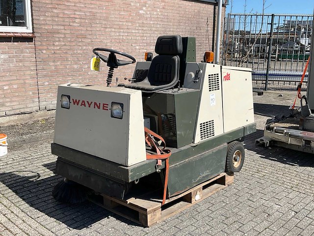1986 rolba wayne 60 veegmachine - afbeelding 1 van  5