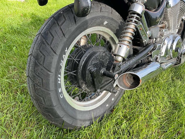 1986 suzuki chopper vs 700 intruder motorfiets - afbeelding 4 van  20
