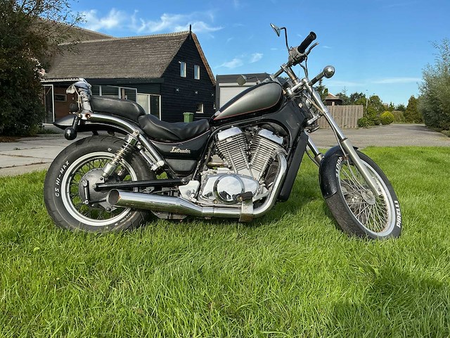 1986 suzuki chopper vs 700 intruder motorfiets - afbeelding 15 van  20
