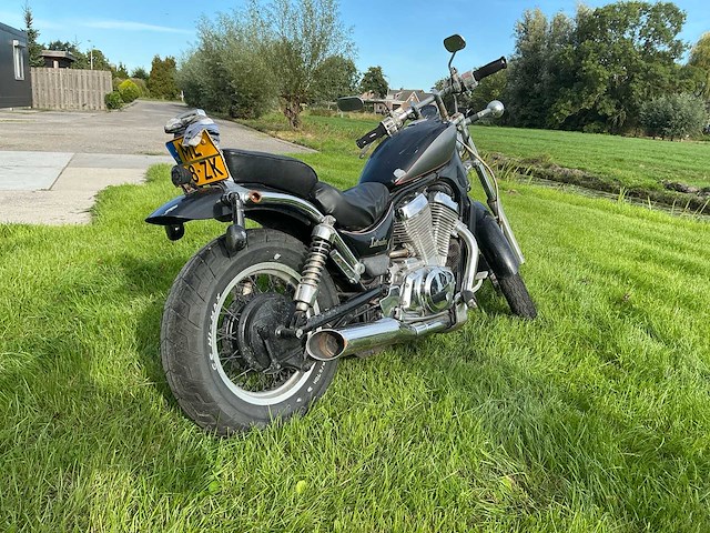 1986 suzuki chopper vs 700 intruder motorfiets - afbeelding 16 van  20