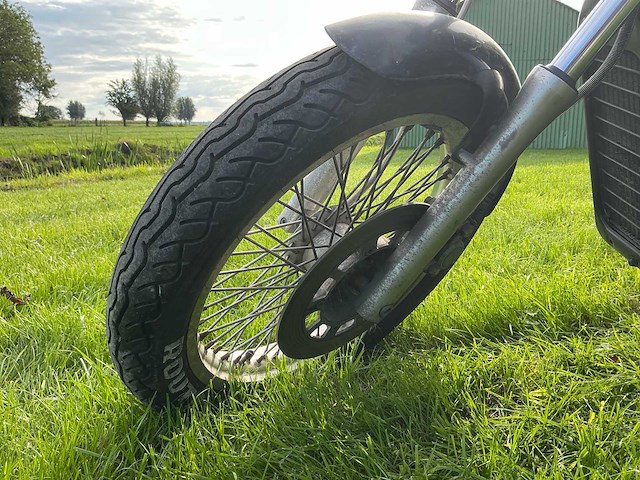 1986 suzuki chopper vs 700 intruder motorfiets - afbeelding 20 van  20