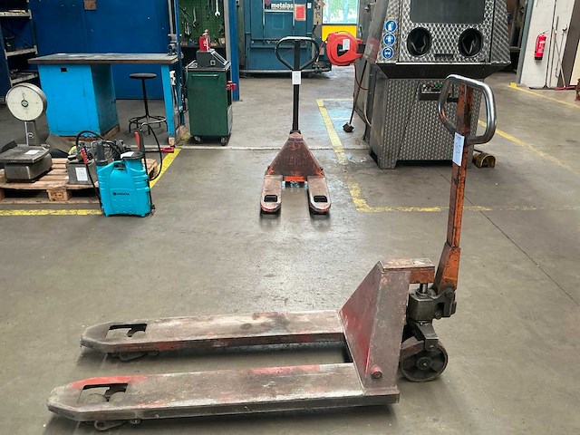 1986 vink lisse hand hydraulische palletwagen - afbeelding 3 van  10