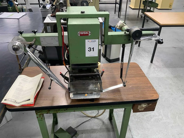 1986 wsk 891 industriële folie nummerstempel- en preegmachine - afbeelding 4 van  8