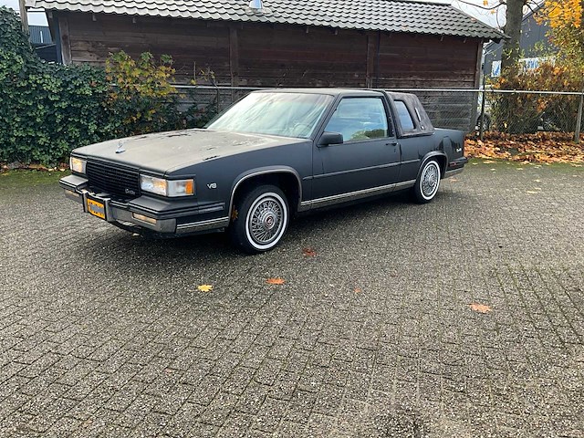 1987 cadillac de ville coupé oldtimer - afbeelding 1 van  37