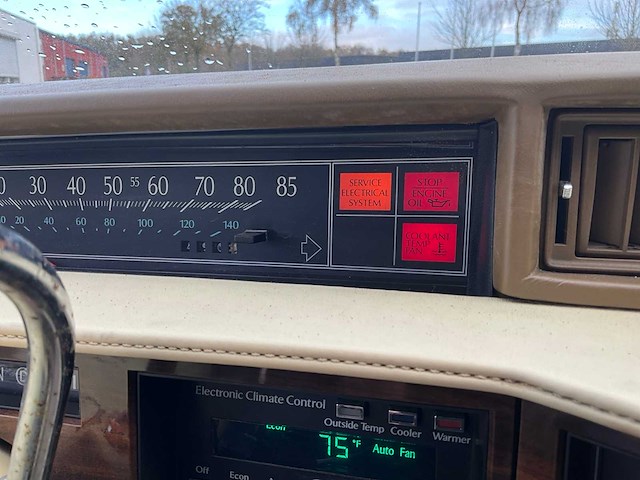 1987 cadillac de ville coupé oldtimer - afbeelding 18 van  37