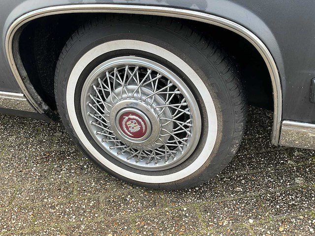 1987 cadillac de ville coupé oldtimer - afbeelding 16 van  37