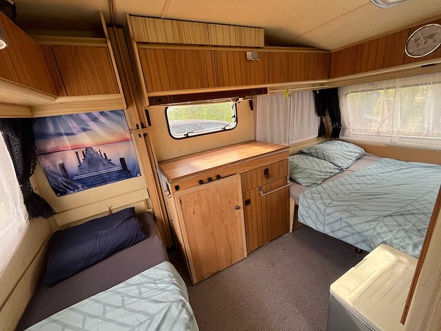 1987 chateau 330 caravan - afbeelding 13 van  28