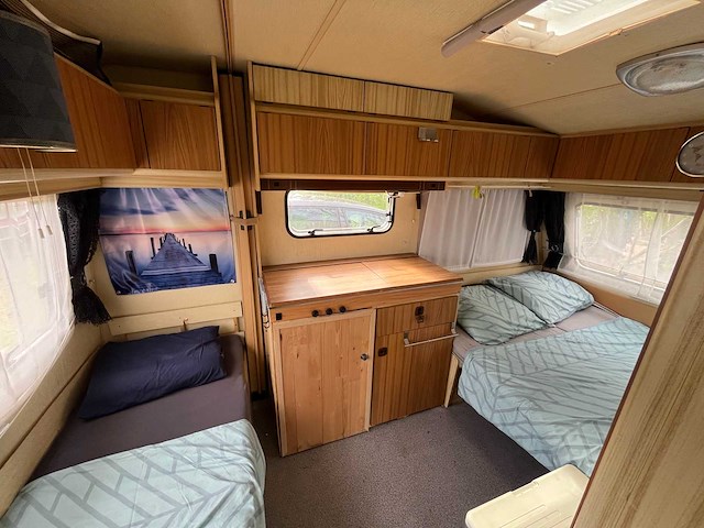 1987 chateau 330 caravan - afbeelding 14 van  28