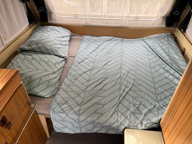 1987 chateau 330 caravan - afbeelding 16 van  28