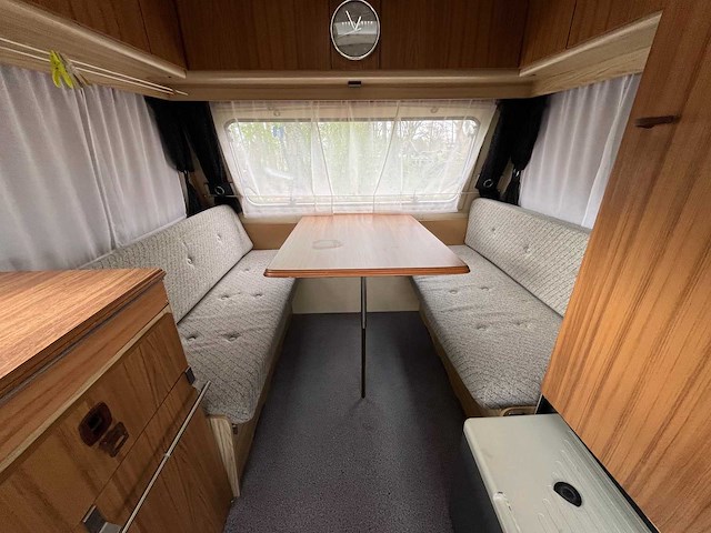 1987 chateau 330 caravan - afbeelding 26 van  28