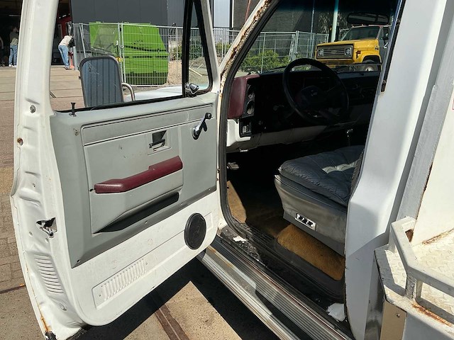 1987 chevrolet silverrock vrachtwagen - afbeelding 1 van  14