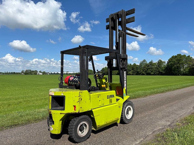 1987 clark gpm 25w forklift trucks - afbeelding 3 van  9