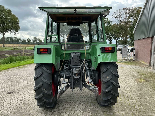 1987 fendt farmer 305ls tweewielaangedreven landbouwtractor - afbeelding 28 van  31