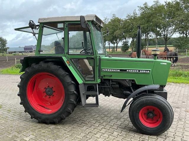 1987 fendt farmer 305ls tweewielaangedreven landbouwtractor - afbeelding 26 van  31