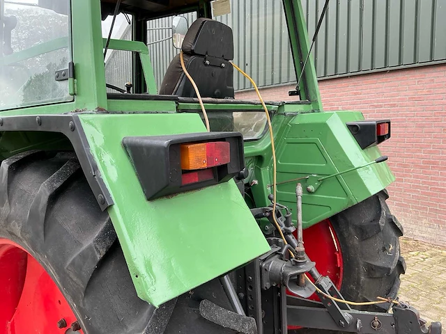1987 fendt farmer 305ls tweewielaangedreven landbouwtractor - afbeelding 1 van  30