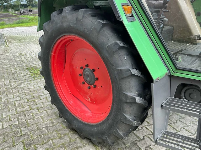 1987 fendt farmer 305ls tweewielaangedreven landbouwtractor - afbeelding 11 van  30