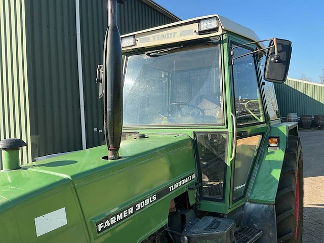 1987 fendt farmer 309ls vierwielaangedreven landbouwtractor - afbeelding 2 van  5