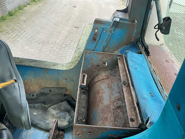 1987 ford 4600 oldtimer tractor - afbeelding 18 van  36