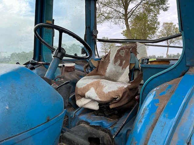 1987 ford 5610 tweewielaangedreven landbouwtractor - afbeelding 9 van  23
