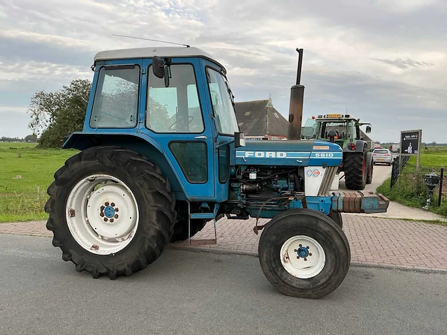 1987 ford 5610 tweewielaangedreven landbouwtractor - afbeelding 19 van  23