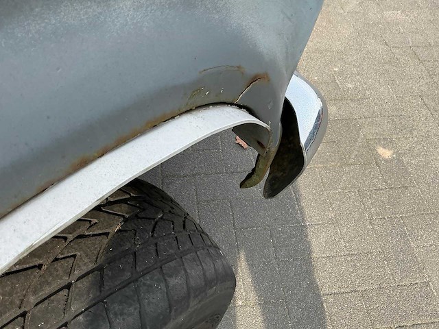 1987 ford ecoline 150 personenauto - afbeelding 12 van  17