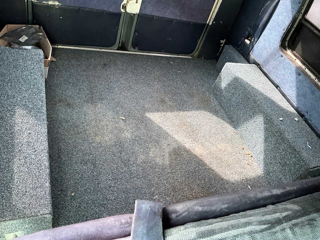 1987 ford ecoline 150 personenauto - afbeelding 15 van  17