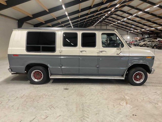 1987 ford econoline 150 oldtimer - afbeelding 13 van  18
