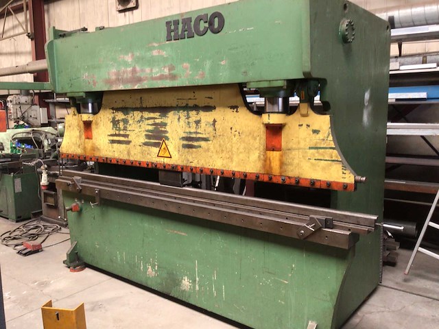 1987 haco pph 30 110 hydraulische vouwmachine - afbeelding 1 van  8