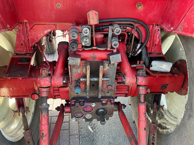 1987 international 743 xl /745 xl tweewielaangedreven landbouwtractor - afbeelding 5 van  27