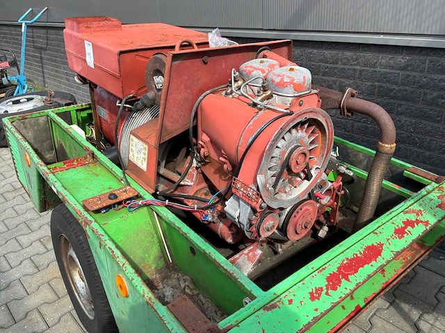 1987 isartaler fs75 schroefcompressor op aanhangwagen - afbeelding 5 van  7