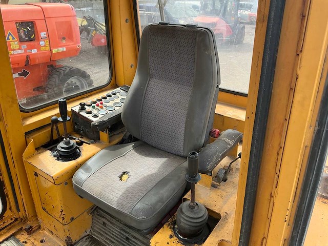 1987 liebherr pr721c bulldozer - afbeelding 32 van  35