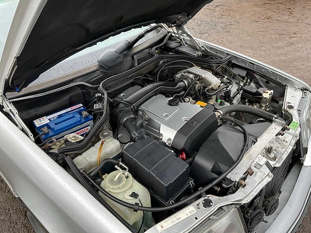 1987 mercedes-benz 200-500 (w124) 230ce personenauto - afbeelding 17 van  29