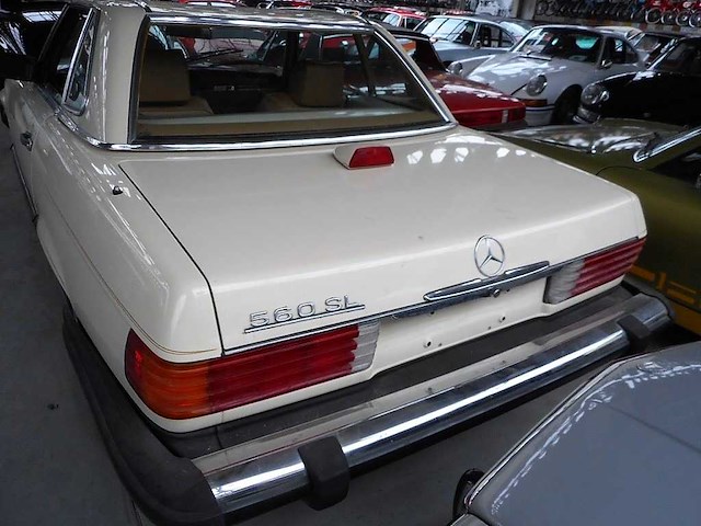 1987 mercedes-benz 560 sl roadster | german classic sports car - afbeelding 15 van  33
