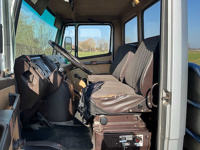 1987 mercedes-benz 609d bedrijfswagen - afbeelding 9 van  35