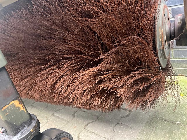 1987 nido hf-25-ds veegmachine - afbeelding 10 van  10