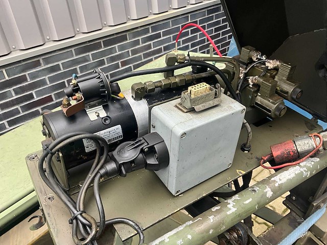 1987 nido hf-25-ds veegmachine - afbeelding 14 van  15