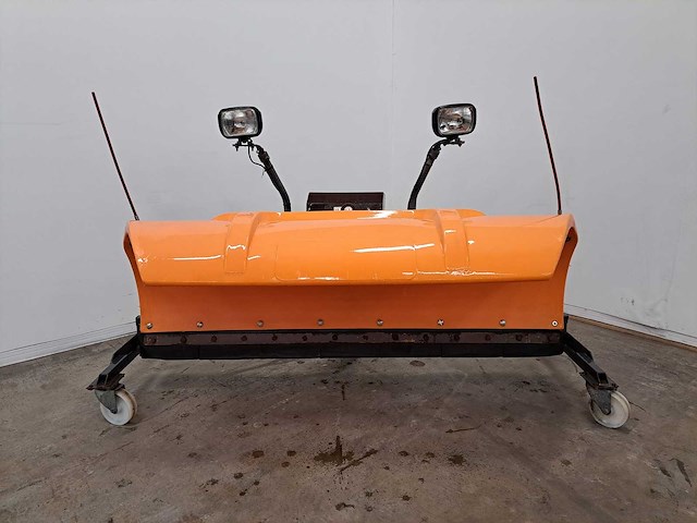 1987 nido snk180epz sneeuwschuiver - afbeelding 1 van  5