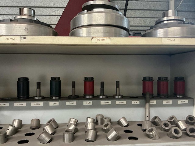 1987 nisshinbo mtp-500 ponsmachine - afbeelding 28 van  57