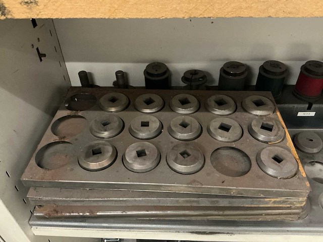 1987 nisshinbo mtp-500 ponsmachine - afbeelding 36 van  57