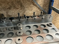 1987 nisshinbo mtp-500 ponsmachine - afbeelding 47 van  57