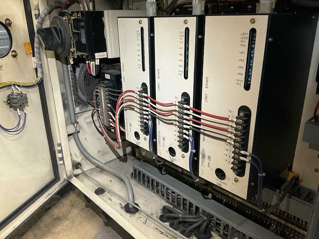 1987 nisshinbo mtp-500 ponsmachine - afbeelding 52 van  57