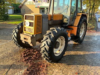 1987 renault 133.14 vierwielaangedreven landbouwtractor - afbeelding 1 van  17